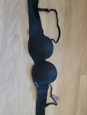 Smooth Black Strapless Push-Up Bra